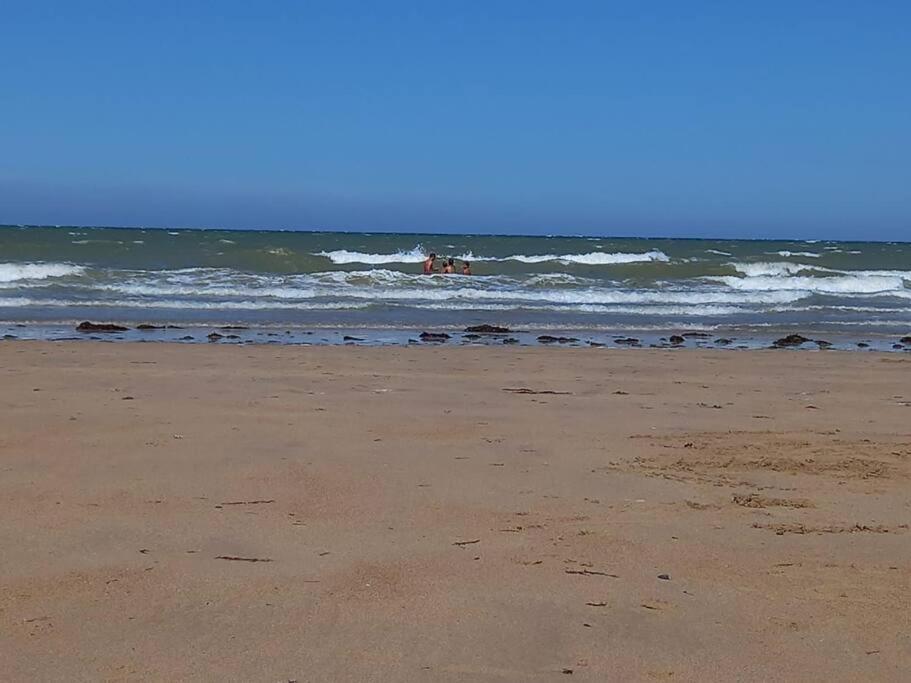 Gite De La Baleine Luc-sur-Mer Exteriör bild